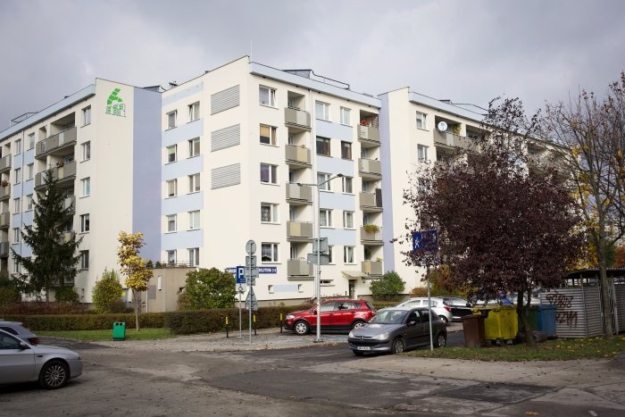 Jak Spółdzielnia Mieszkaniowa „Szóstka” we Wrocławiu obniżyła koszty energii dzięki grantowi OZE?