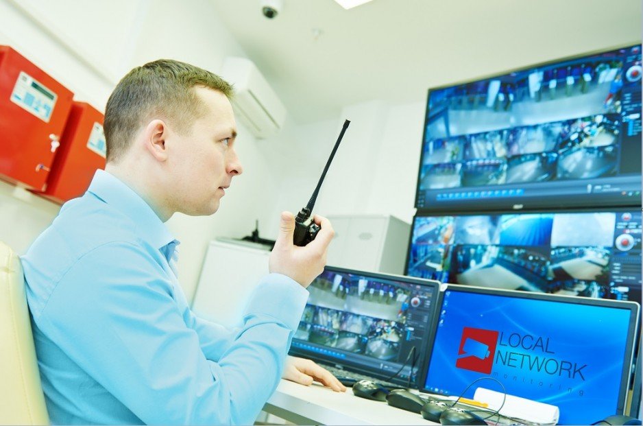 Centrum Monitoringu – obserwacja kamer monitoringu przez 24 godziny na dobę