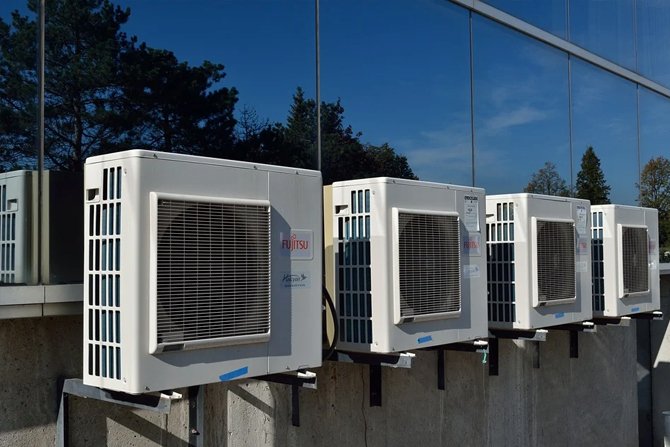 Klimatyzacja w budynkach i mieszkaniach zgodna z charakterystyką energetyczną budynku