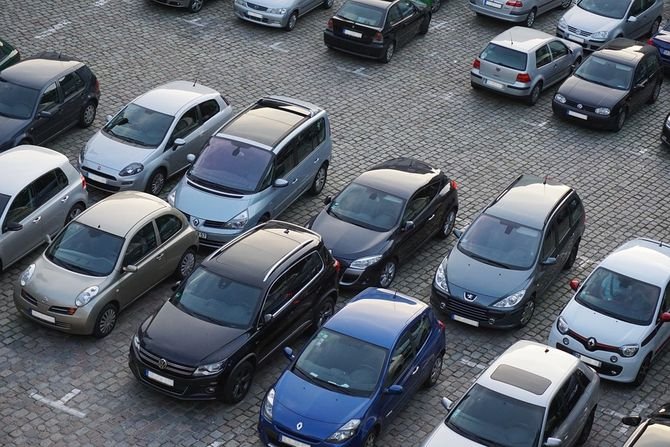 Parkingi w przestrzeni miejskiej