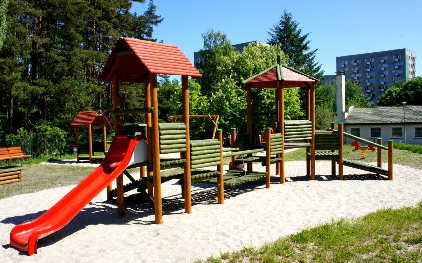 Place zabaw i siłownie pod chmurką w świetle prawa