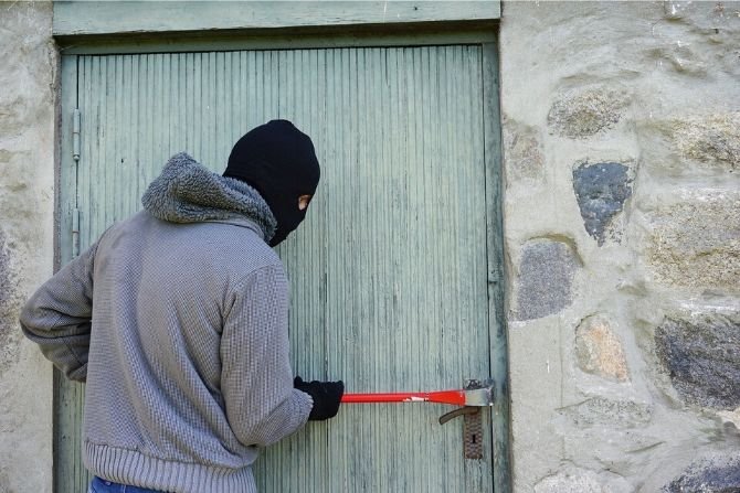 Wakacje – czas wyczekiwany przez złodziei