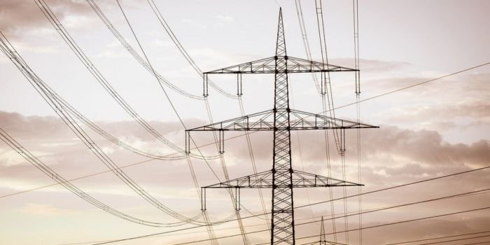 Rząd podwyższa limit zużycia prądu dla gospodarstw domowych