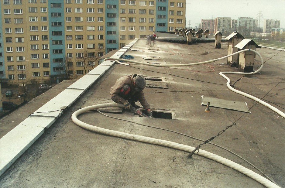 Jaką trwałość użytkową powinien mieć materiał izolacyjny do ocieplenia stropodachu w budynku wielolokalowym?
DEROWERK Piotr Białas
