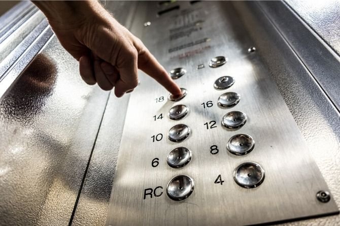 Korzystając z Funduszu, można na przykład zamontować w budynkach windy, rampy i poręcze, kt&oacute;re ułatwią poruszanie się osobom z niepełnosprawnościami
fot. Pixabay