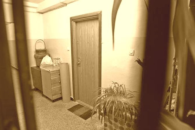 Ruchomości na klatce schodowej, Fot. arch. J. Sawicki