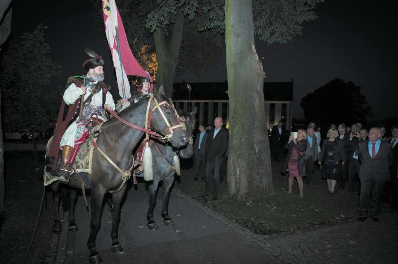 Wręczeniu nagród towarzyszyło zwiedzanie zamku w Gniewie i część rozrywkowo-artystyczna „Szabla i kielich”.