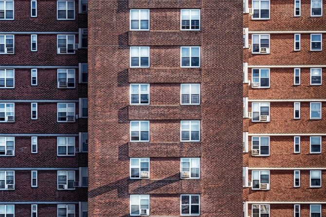 Szeroki jest wachlarz przedsięwzięć w zakresie windykacji zadłużeń z tytułu opłat za mieszkanie, a ich skuteczność zależy od konsekwentnej determinacji zarządzających zasobami mieszkaniowymi
fot. pexels.com