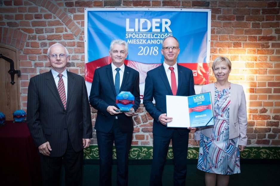Wiesław Wawer, prezes zarządu, i Dariusz Roman,
wiceprezes zarządu RSM im. Komuny Paryskiej
w Gdyni