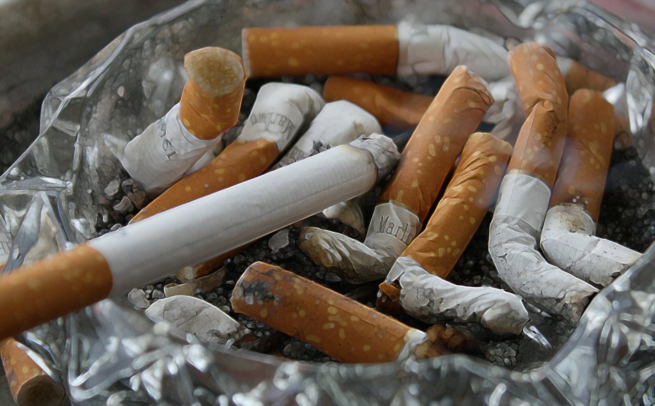 Za palenie papieros&oacute;w na balkonie możemy zostać ukarani mandatem, fot. Pixabay