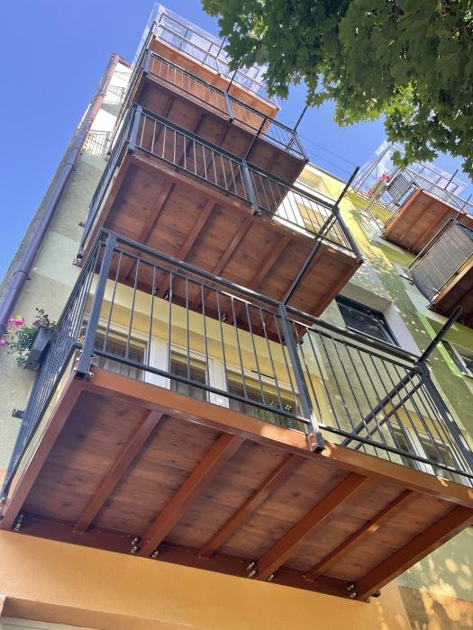 montaz balkonow wspornikowych balkon tech12