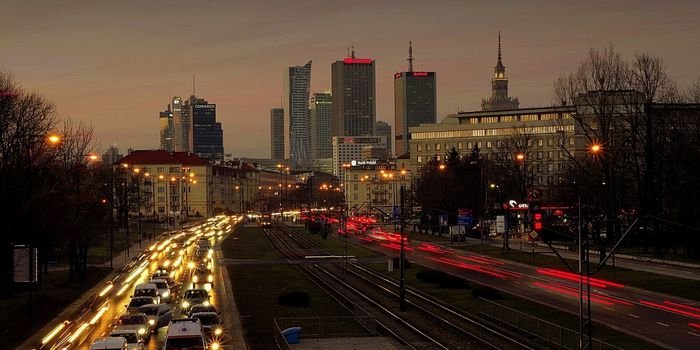 Projekt ustawy&nbsp;zakłada, że wybory do rad dzielnic m.st. Warszawy zostaną przeniesione na wiosnę 2024 roku. Fot. Pixabay
