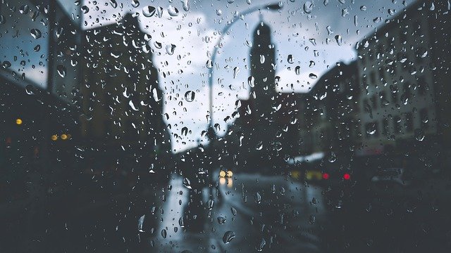 Kto płaci za deszcz&oacute;wkę?, fot. pixabay