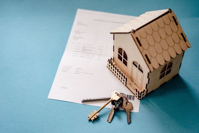 Wypowiedzenie umowy kredytu mieszkaniowego a możliwość zbadania niedozwolonych zapis&oacute;w umowy, fot. pixabay