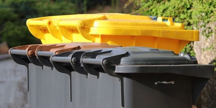 Segregowanie odpad&oacute;w na osiedlu, fot. pixabay