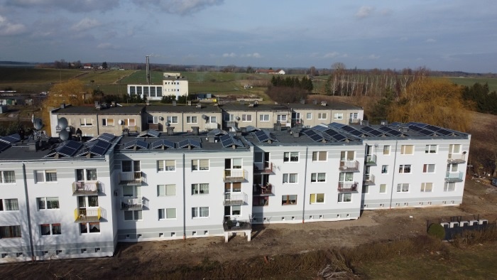 instalacja pv na dachu budynku wielorodzinnego energy on