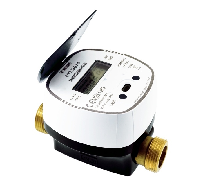 Wodomierz ultradźwiękowy HYDROSONIC na białym tle
