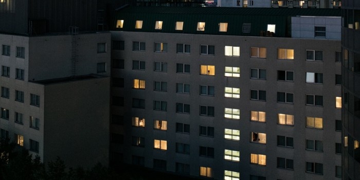 Eksploatacja urządzeń, czy instalacji i sieci powinna zapewnić racjonalne i oszczędne zużywanie paliw czy energii, fot. Magnific