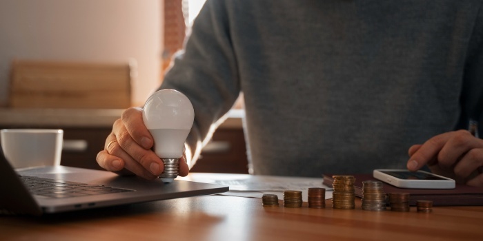 Analitycy przewidują, że taryfy za samą energię mogą wzrosnąć nawet do 590-600 zł/MWh, fot. Magnific